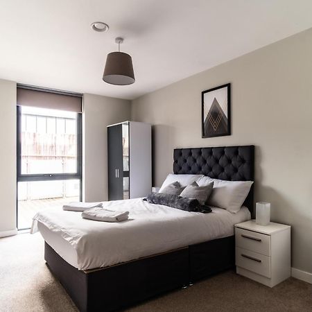 Prime Location 1 Bed Penthouse Apartment Manchester Exterior photo