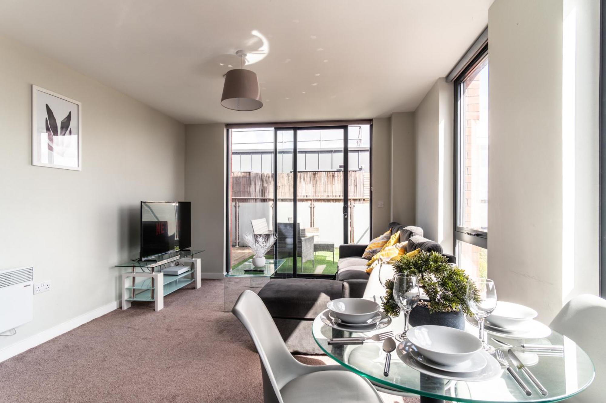 Prime Location 1 Bed Penthouse Apartment Manchester Exterior photo